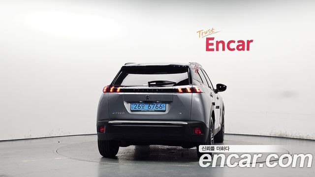 Peugeot e-2008 (II) EV GT 2022 — фото 4