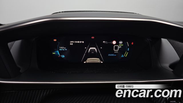 Peugeot e-2008 (II) EV GT 2022 — фото 8