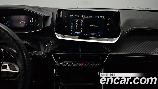Peugeot e-2008 (II) EV GT 2022 — фото 14