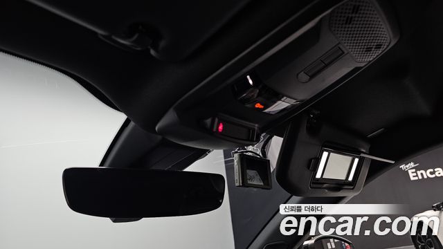 Peugeot e-2008 (II) EV GT 2022 — фото 19