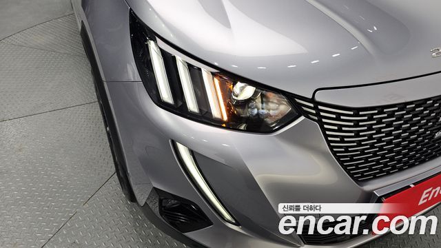 Peugeot e-2008 (II) EV GT 2022 — фото 22
