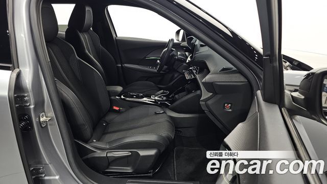 Peugeot e-2008 (II) EV GT 2022 — фото 26