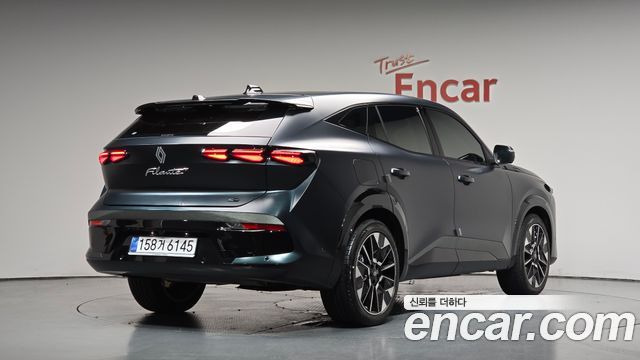 Renault Korea Filante 1.5 E-Tech Iconic 2WD 2027 — фото 2