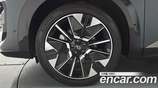 Renault Korea Filante 1.5 E-Tech Iconic 2WD 2027 — фото 5
