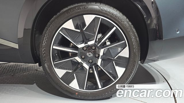 Renault Korea Filante 1.5 E-Tech Iconic 2WD 2027 — фото 21