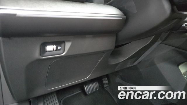 Renault Korea Filante 1.5 E-Tech Iconic 2WD 2027 — фото 27