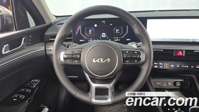 Kia K5 (III) 2.0 Noblesse 2025 — фото 12