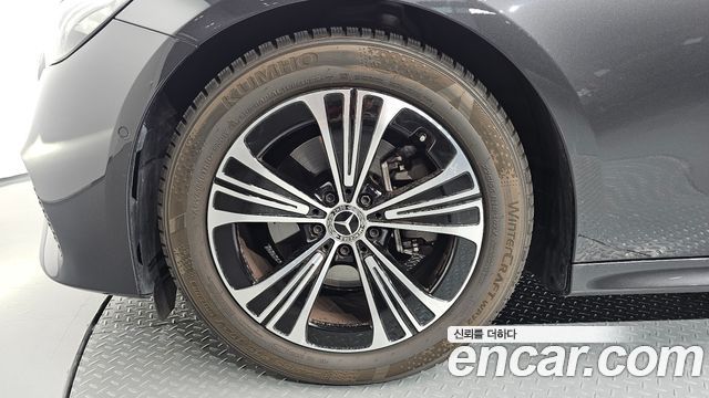 Mercedes-Benz E-Class (W214) E200 Avantgarde 2025 — фото 5