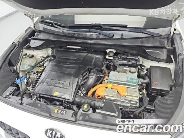 Kia Niro 1.6 HEV Noblesse Special 2020 — фото 7