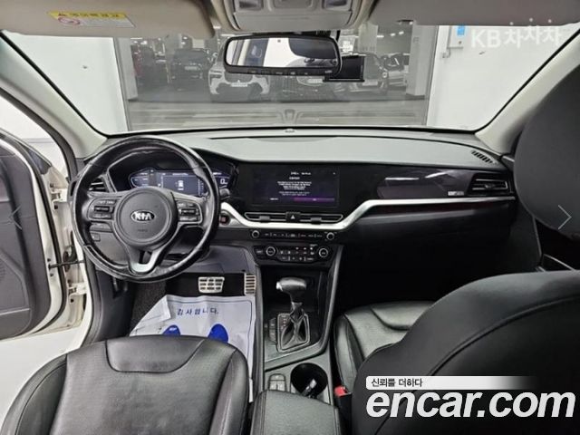 Kia Niro 1.6 HEV Noblesse Special 2020 — фото 8