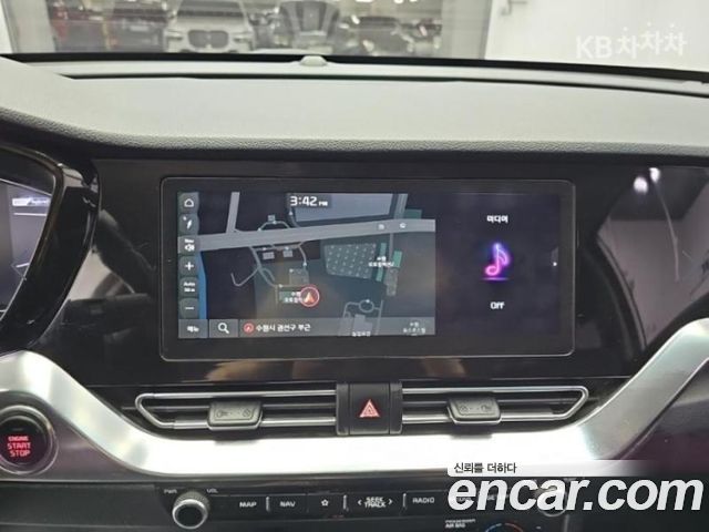 Kia Niro 1.6 HEV Noblesse Special 2020 — фото 17