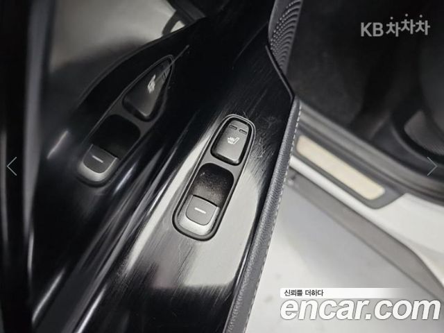 Kia Niro 1.6 HEV Noblesse Special 2020 — фото 22
