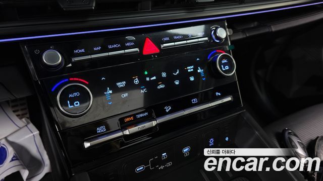 Hyundai Santa Fe (MX5) HEV 1.6 4WD Calligraphy 2024 — фото 17