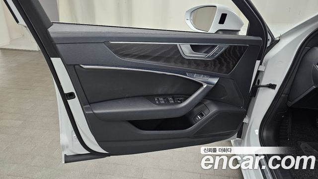 Audi A6 (C8) 45 TFSI Premium 2021 — фото 24