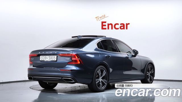 Volvo S60 (III) T5 Inscroption 2020 — фото 2