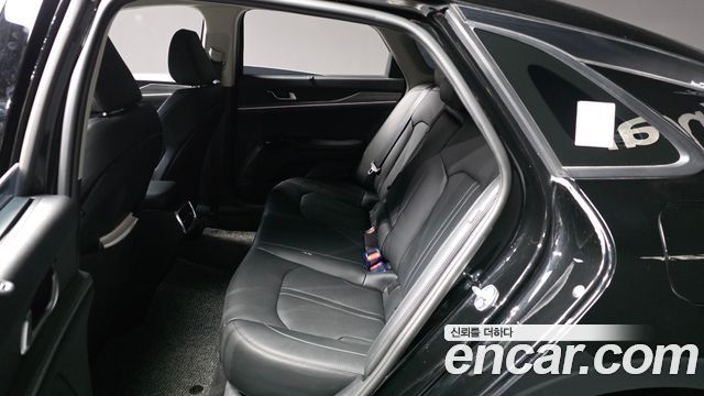 Kia K5 (III) 2.0 Noblesse 2025 — фото 26