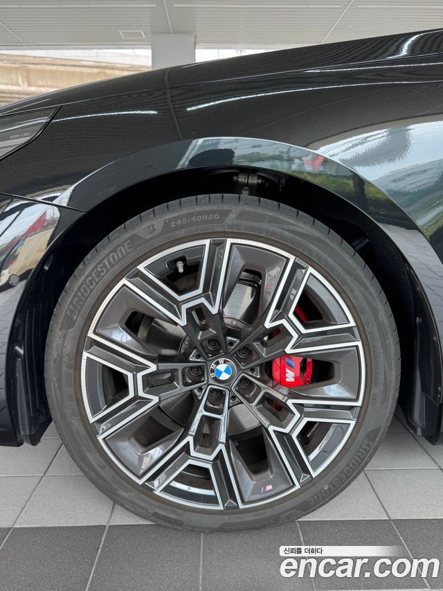 BMW 5 Series (G60) 530i xDrive M Sport Pro Special Edition 2026 — фото 5
