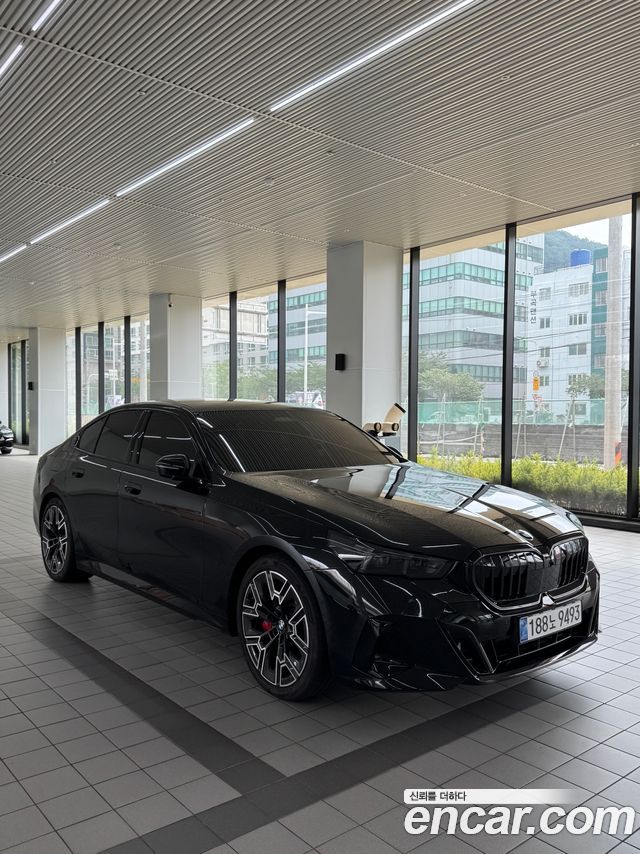 BMW 5 Series (G60) 530i xDrive M Sport Pro Special Edition 2026 — фото 10