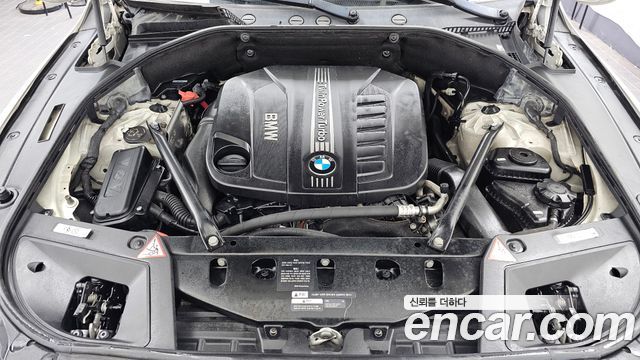 BMW 5 Series GT (F07) GT 30d xDrive 2013 — фото 6