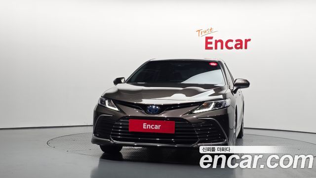 Toyota Camry (XV70) 2.5 LE Hybrid 2022 — фото 3