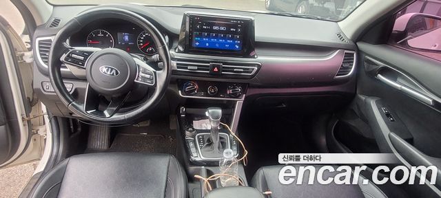 Kia Seltos Diesel 1.6 2WD Prestige 2021 — фото 9