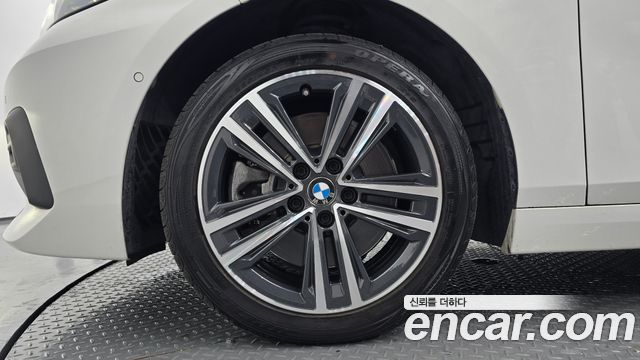 BMW 2 Series Gran Coupe (F44) 220i Advantage 2021 — фото 5