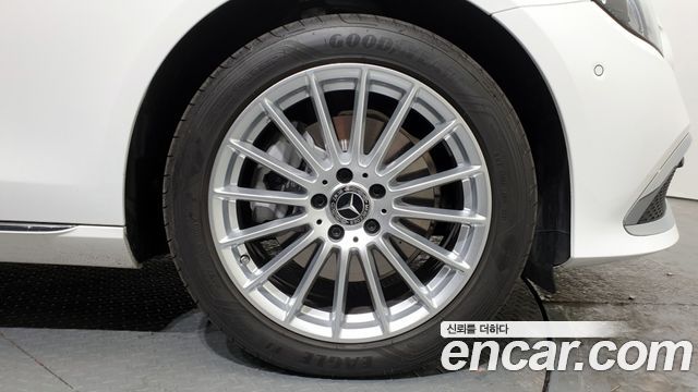 Mercedes-Benz E-Class (W213) E250 Exclusive 2022 — фото 3
