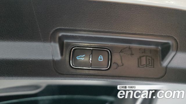 Ford Explorer (VI) 2.3 LimIted 4WD 2021 — фото 16
