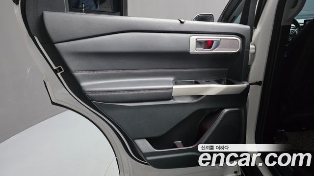 Ford Explorer (VI) 2.3 LimIted 4WD 2021 — фото 25
