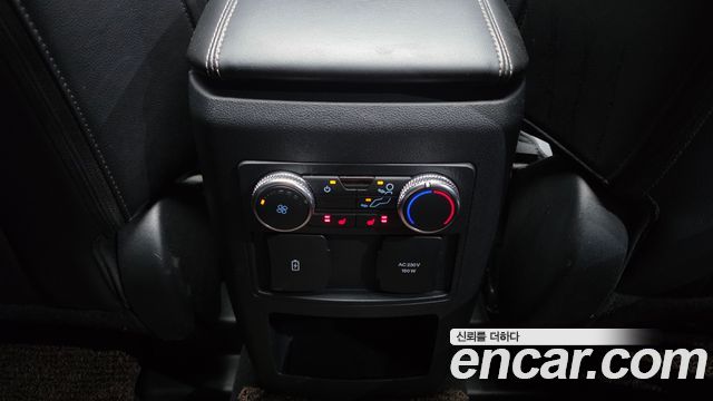 Ford Explorer (VI) 2.3 LimIted 4WD 2021 — фото 32