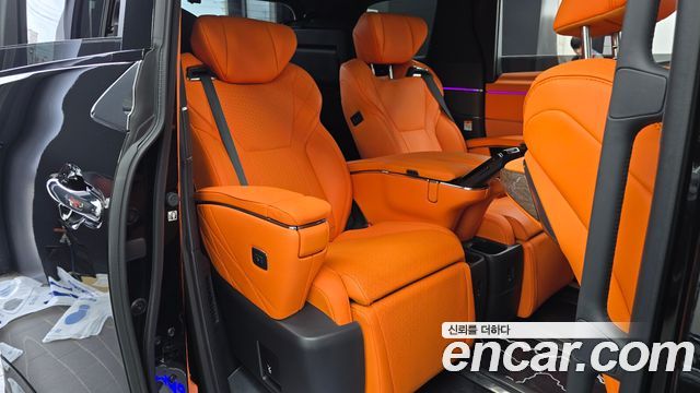 Toyota Alphard (IV) 2.5 HEV Executive AWD 2024 — фото 11
