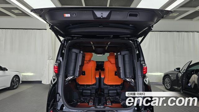 Toyota Alphard (IV) 2.5 HEV Executive AWD 2024 — фото 20