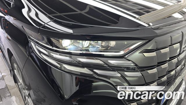 Toyota Alphard (IV) 2.5 HEV Executive AWD 2024 — фото 22