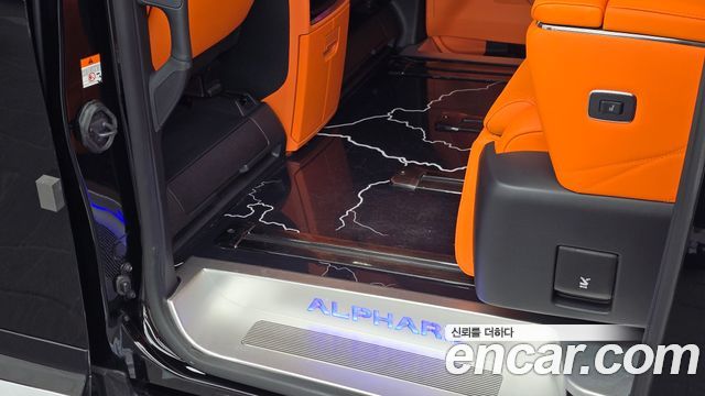 Toyota Alphard (IV) 2.5 HEV Executive AWD 2024 — фото 34