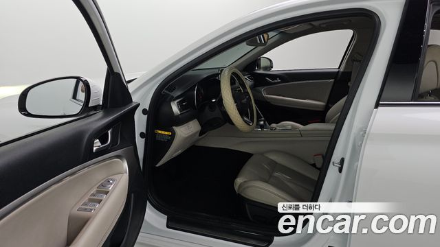 Genesis G70 2.0T Advanced 2019 — фото 10