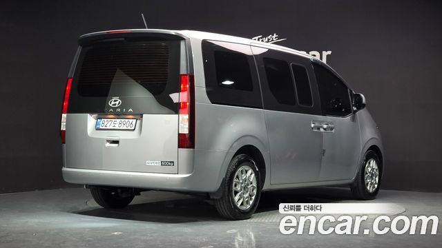 Hyundai Staria HEV 1.6 Cargo 5-Seater Modern 2025 — фото 2