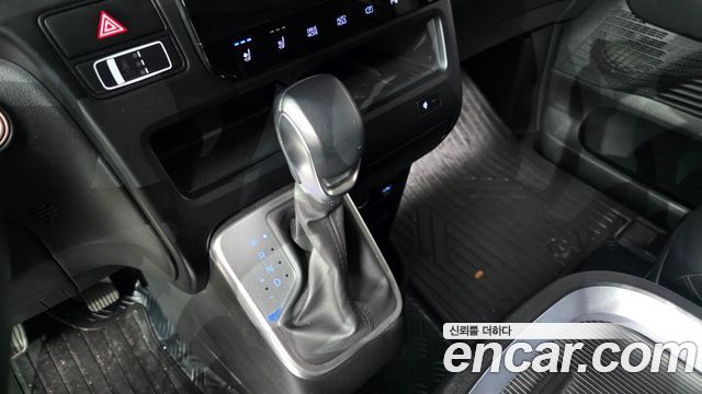 Hyundai Staria HEV 1.6 Cargo 5-Seater Modern 2025 — фото 9