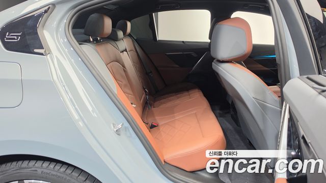 BMW 5 Series (G60) 530e M Sport 2025 — фото 12
