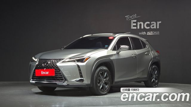 Lexus UX250h 2.0 2WD 2024 — фото 1