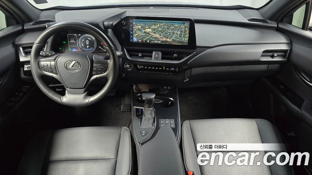 Lexus UX250h 2.0 2WD 2024 — фото 7