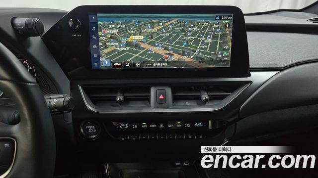 Lexus UX250h 2.0 2WD 2024 — фото 13