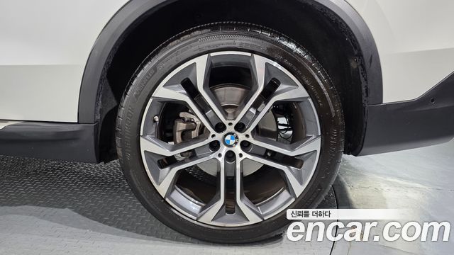 BMW X5 (G05) xDrive 40i xLine 2022 — фото 21