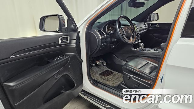 Jeep Grand Cherokee 3.6 Limited WK2 2019 — фото 10