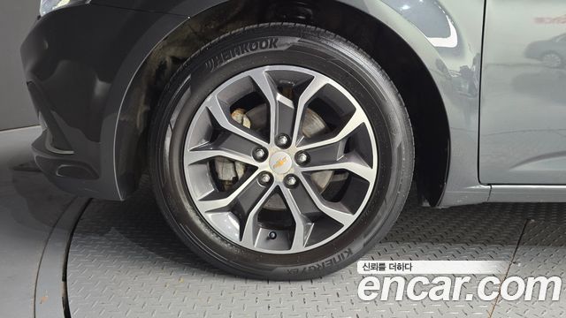 Chevrolet Aveo Hatchback 1.4 Turbo LT 2017 — фото 5