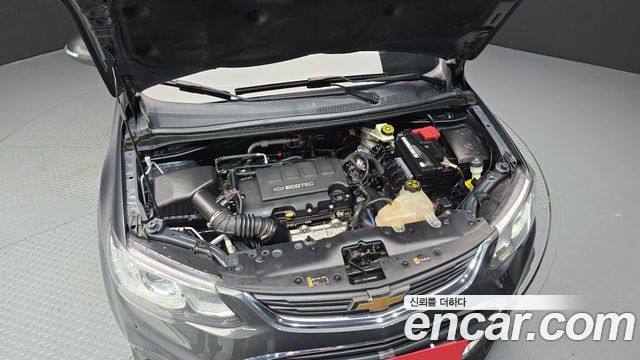 Chevrolet Aveo Hatchback 1.4 Turbo LT 2017 — фото 6