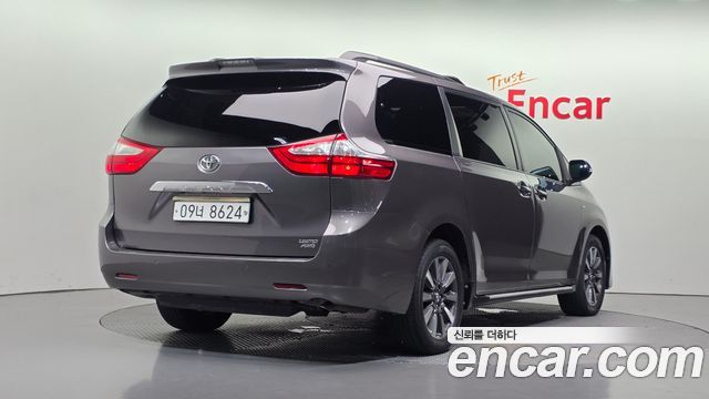 Toyota Sienna 3.5 AWD 2018 — фото 2