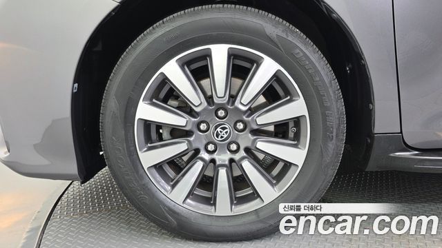 Toyota Sienna 3.5 AWD 2018 — фото 5