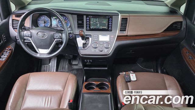 Toyota Sienna 3.5 AWD 2018 — фото 7