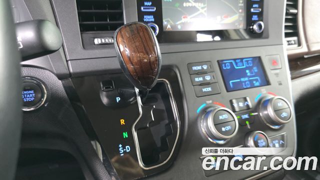Toyota Sienna 3.5 AWD 2018 — фото 9