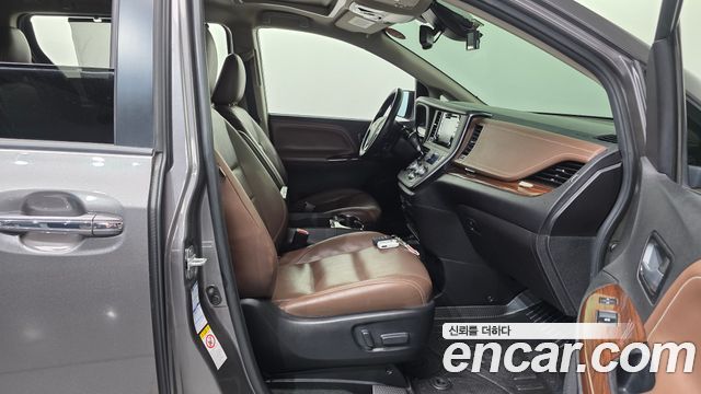 Toyota Sienna 3.5 AWD 2018 — фото 10